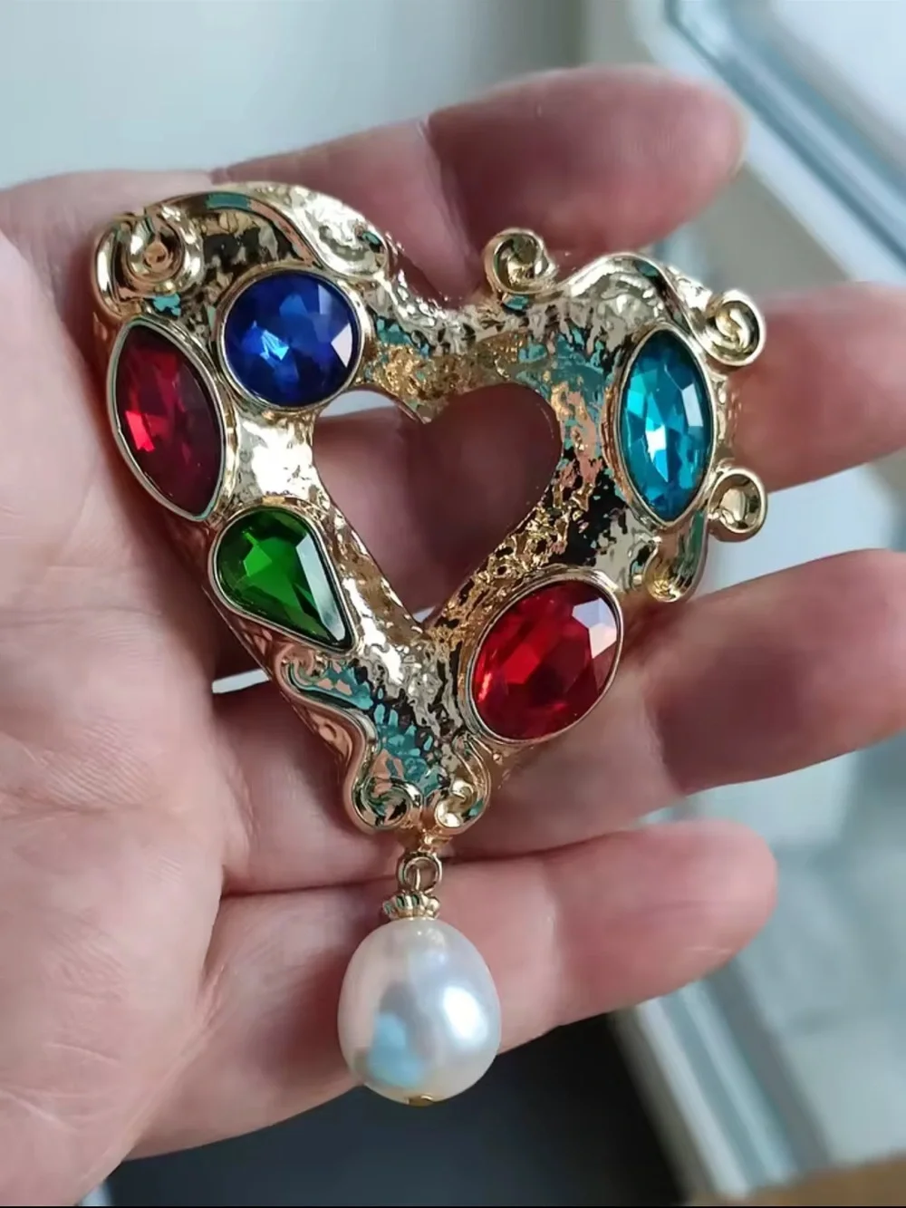 Charming Diamond Heart Gemstone Crystal Brooch
